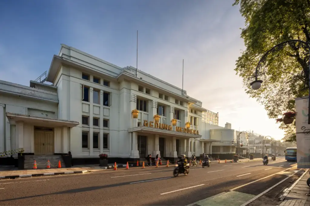 Bandung, Lampung, dan Garut: Wajah Baru Pariwisata Incaran Wisatawan Asia