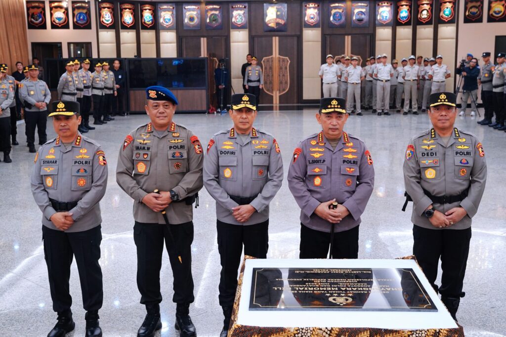 Rekomendasi Kompolnas ke Presiden Soal Profesionalitas Polri Peresmian Prasasti Bhayangkara Memorial Hill di Rupattama Mabes Polri, Kebayoran Baru, Jakarta Selatan Rabu, 18 Juni 2025. (Dok: Mabes Polri)