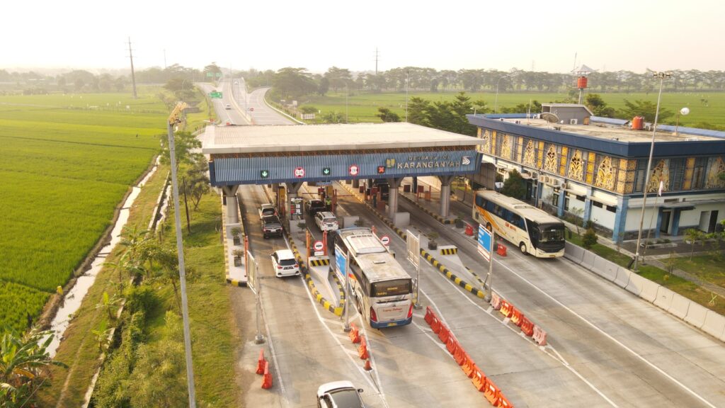 Libur Akhir Tahun, 102.976 Kendaraan Melintas di GT Karanganyar Gerbang Tol (GT) Karanganyar. Dok Jasamarga Solo-Ngawi (JSN)
