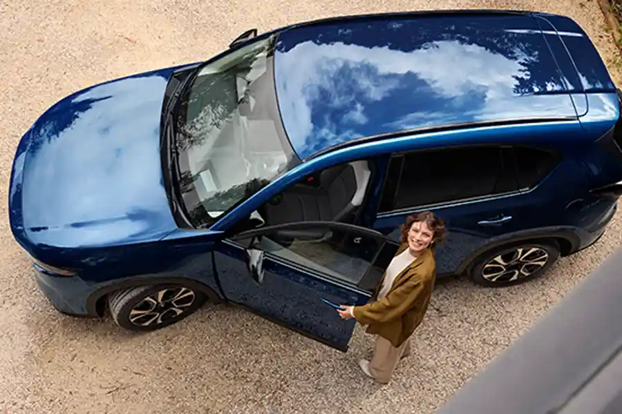 Mazda Perkenalkan Warna Baru Navy Blue Mica, Debut Perdana di All-New CX-5 Warna navy blue mica The All-New CX-5 (foto: Dok Mazda Newsroom)